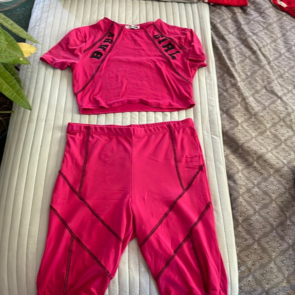 Never worn matching set.